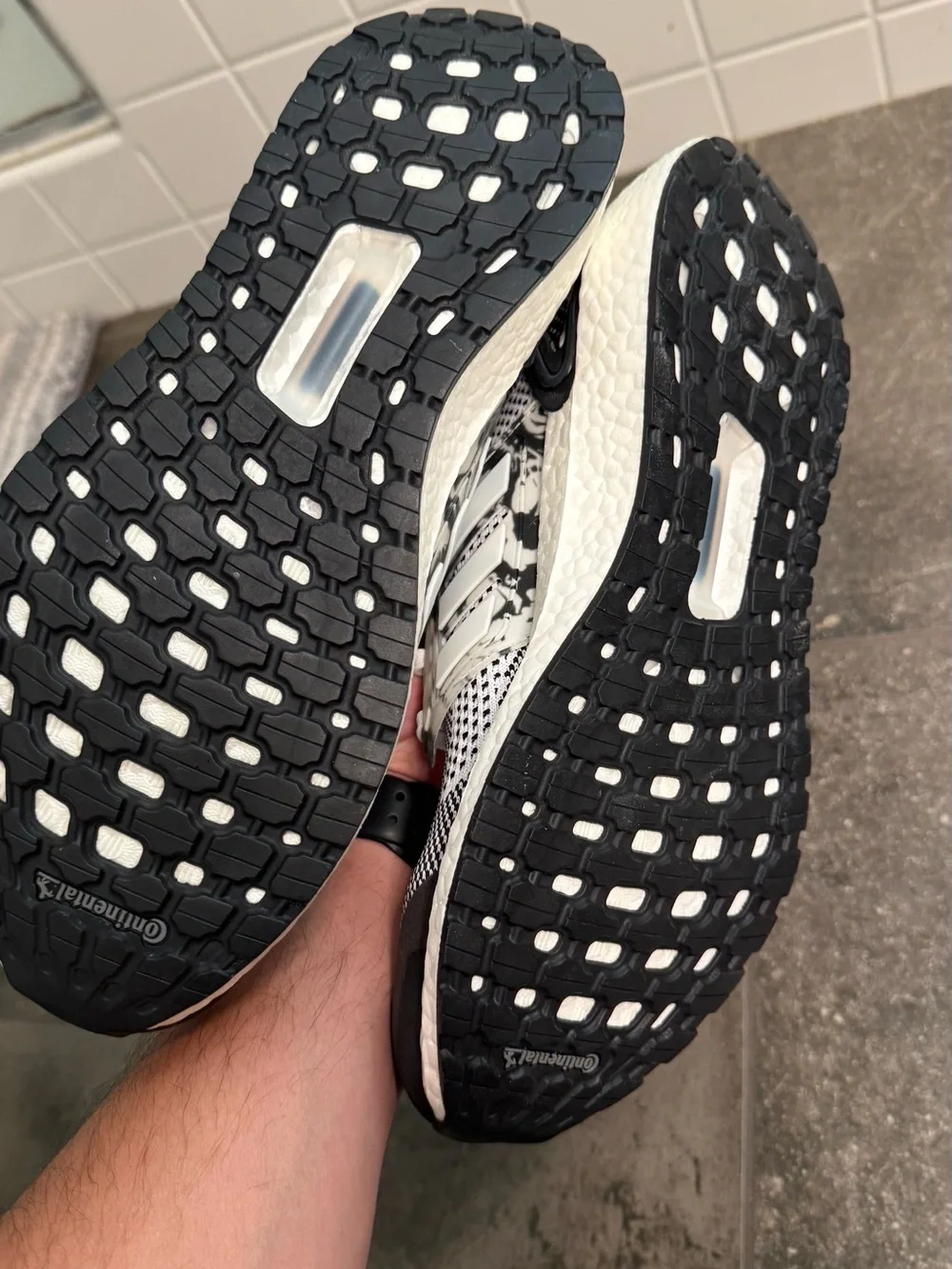 adidas Men's Black and White Knit Running Sneakers ultraboost